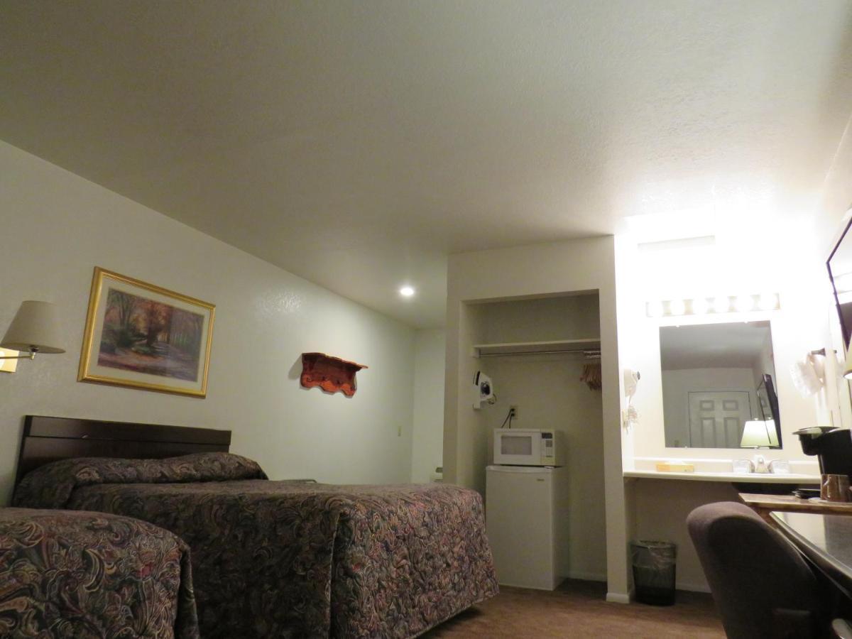 Rim Rock Motel Alturas Eksteriør bilde
